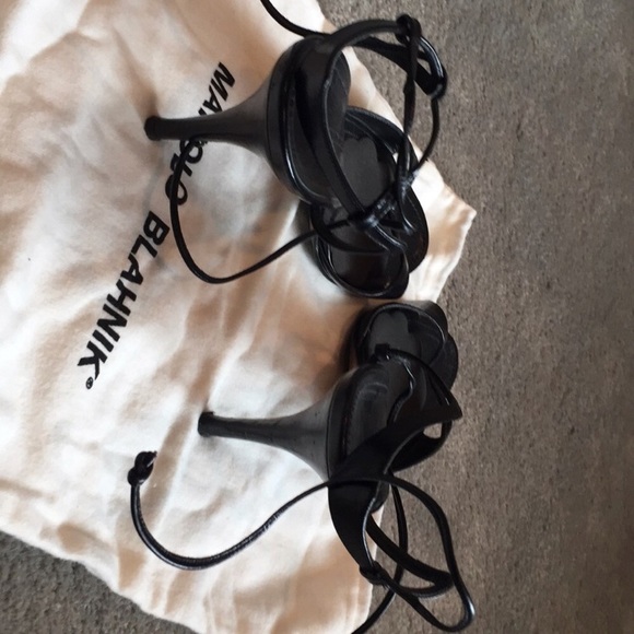 Black leather Manolo Blahnik Heels 38.5 - Picture 4 of 8